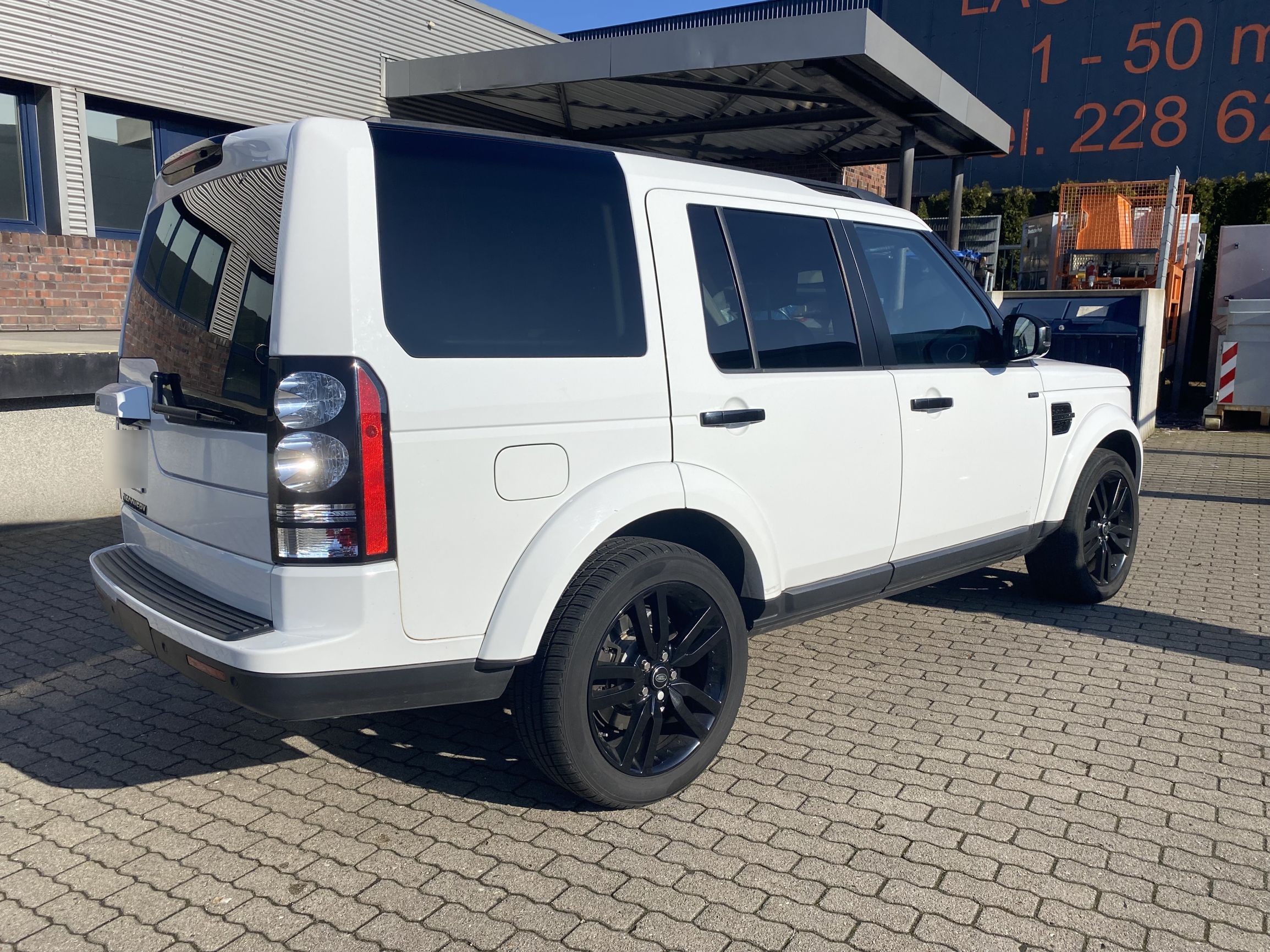 Land Rover Discovery 4 SDV6 + Meridian