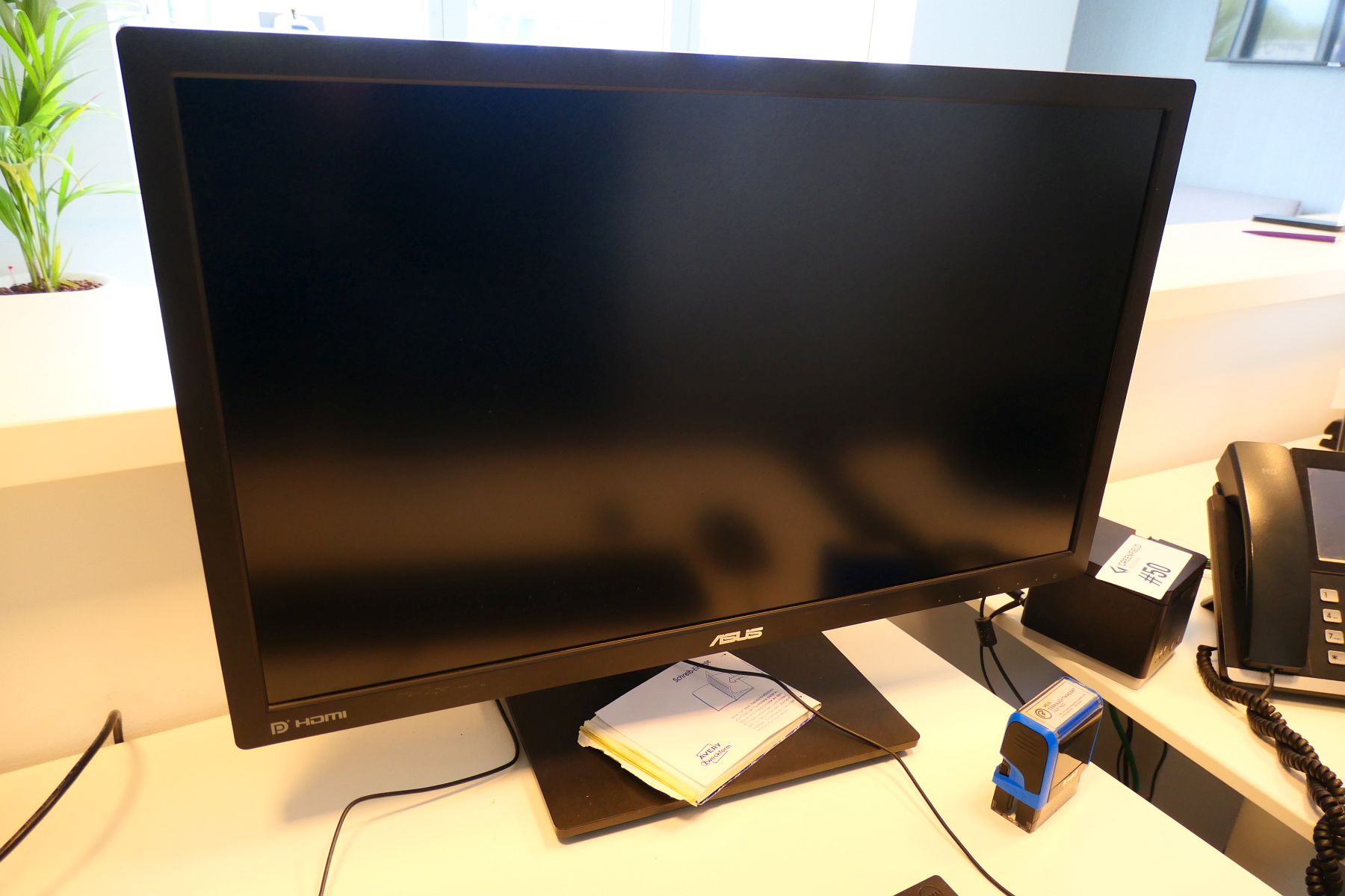 Desktop-Pc Dell Vostro + 27"-Monitor Asus